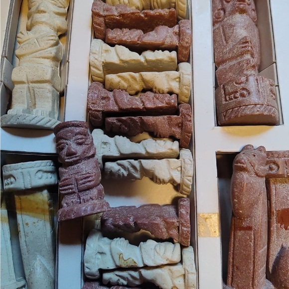 1963 Pre Columbian Indiana Chess Set-carved stone - Picture 9 of 9